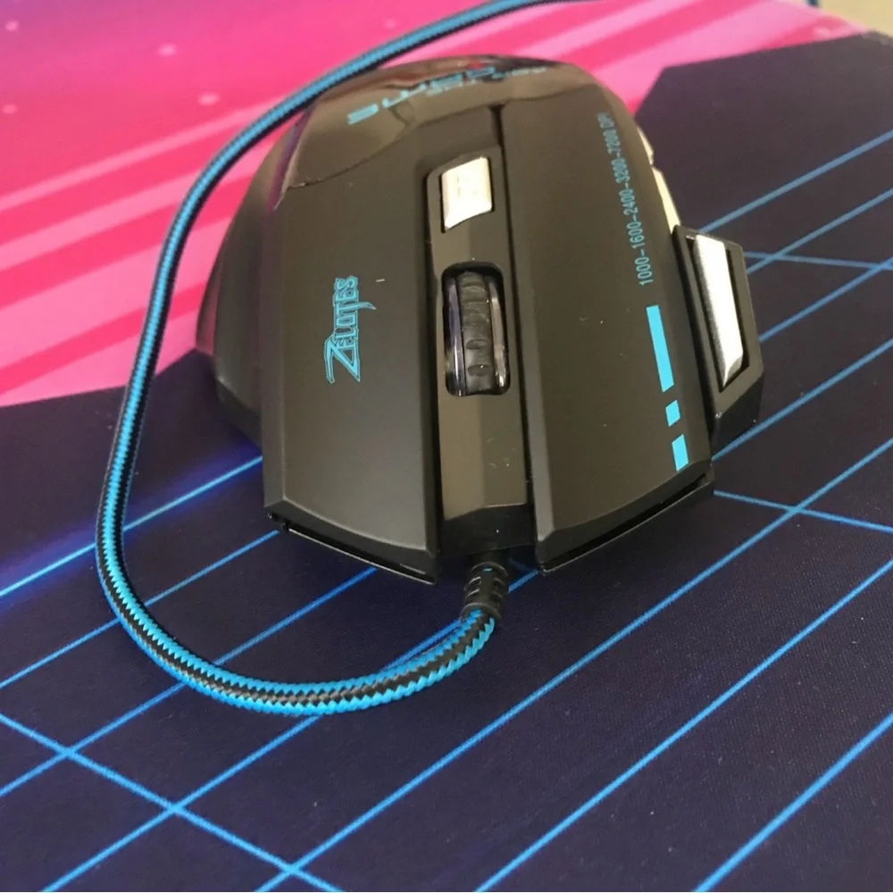 Zelotes gaming mouse. Brand new!!! Just don’t have a use for it.